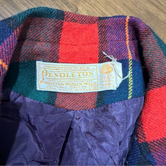 Vtg Pendleton Red and Green Plaid Blazer - Picture 3 of 7